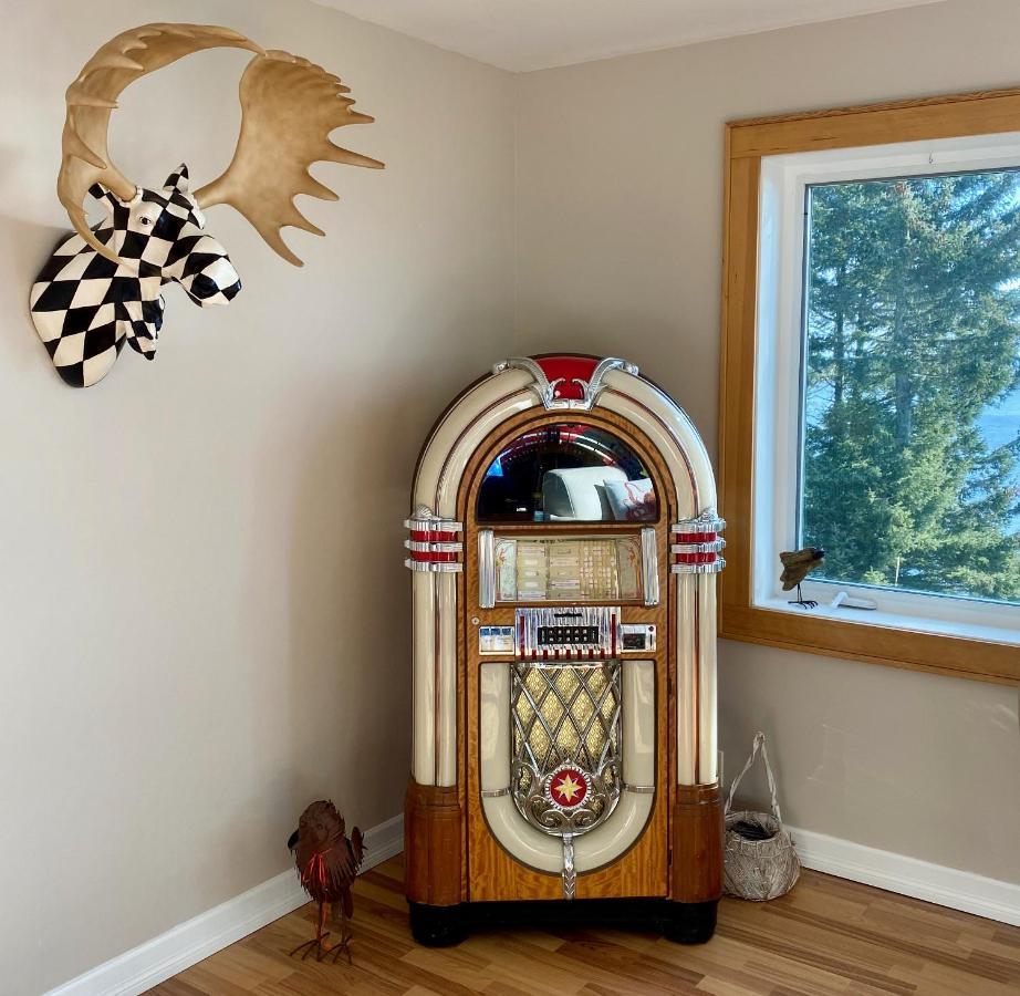 Goldilocks Bed & Breakfast Кодиак Экстерьер фото