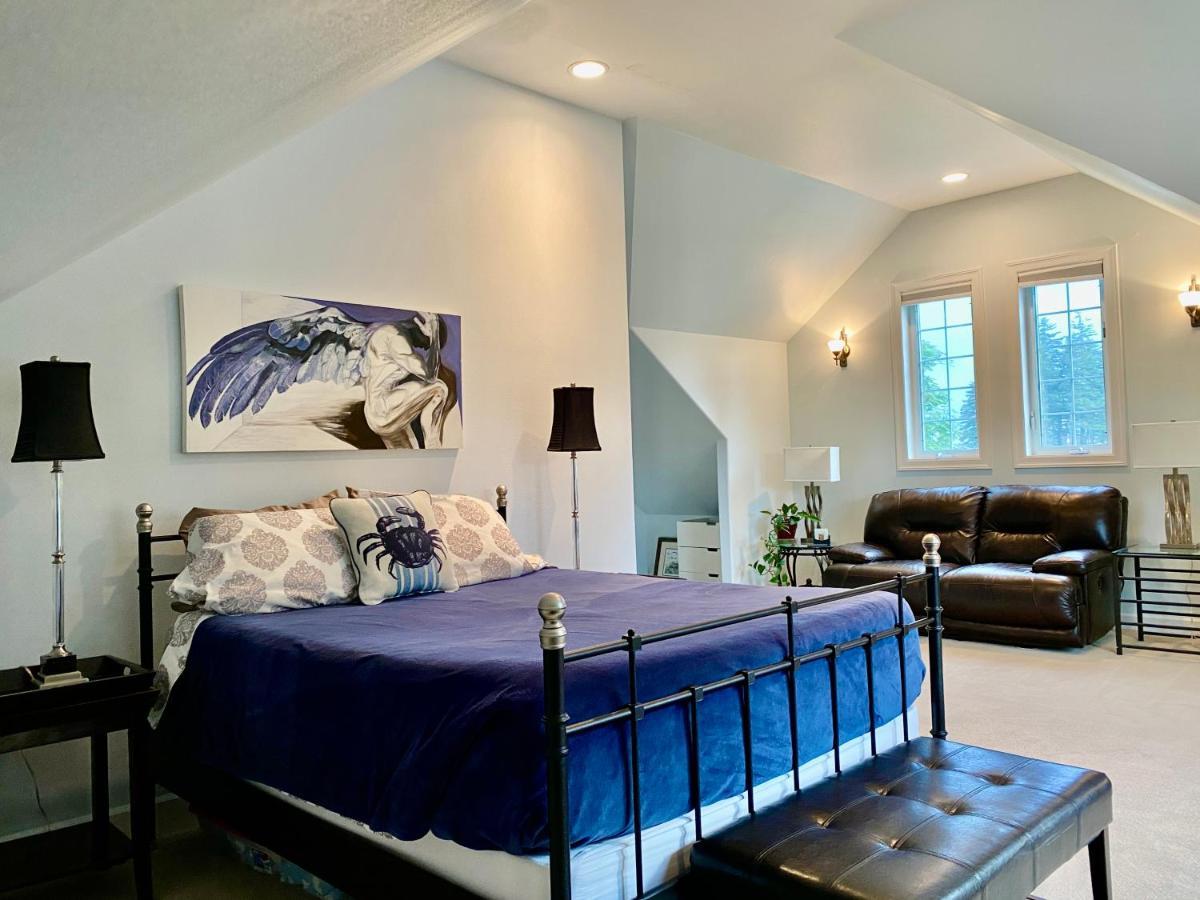 Goldilocks Bed & Breakfast Кодиак Экстерьер фото
